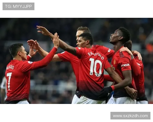 曼联阵容深度分析：新赛季前景展望与表现趋势评估