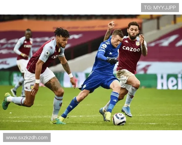 切尔西防线磨合仍不稳定,对赛季后半程表现形成关键制约 切尔西防线磨合仍不稳定,对赛季后半程表现形成关键制约