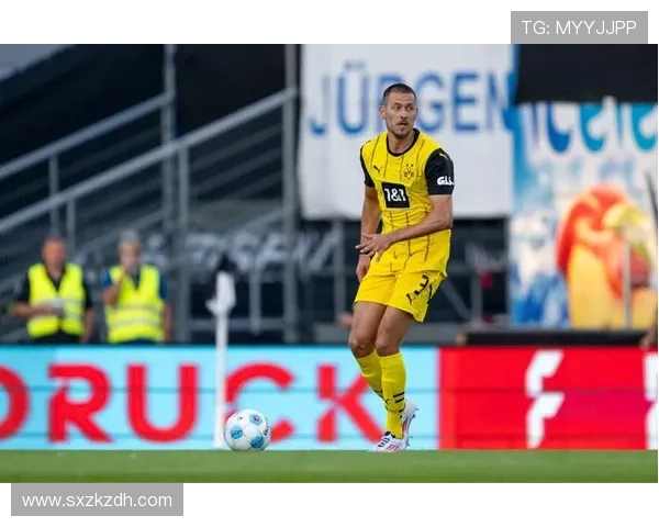 拜仁防线问题持续暴露,当前表现波动对争冠形势产生影响 拜仁防线问题持续暴露,当前表现波动对争冠形势产生影响