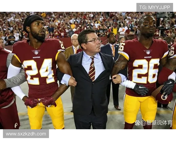 张伯伦低位单打制造高效得分压制拉塞尔防守